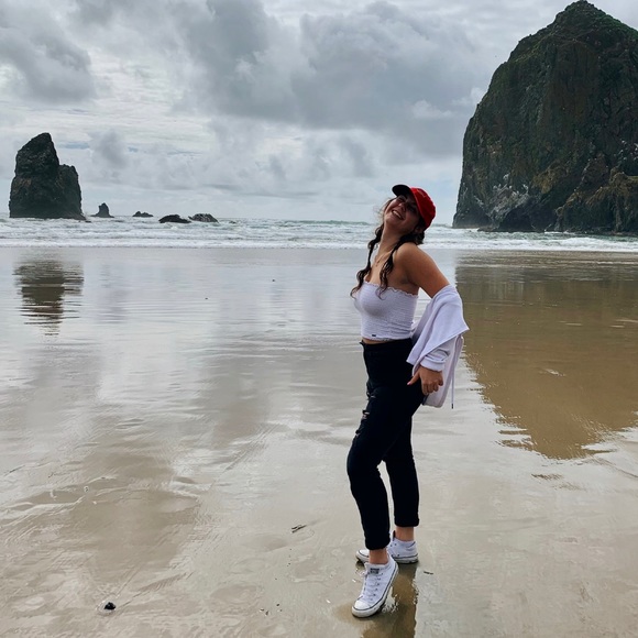 Meet your Posher - Picture 4 of 7